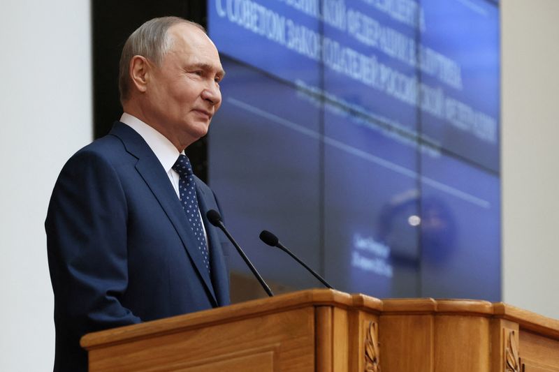 &copy; Reuters. Vladimir Putin em São Petersburgon 28/4/2025    Sputnik/Mikhail Metzel/Pool via REUTERS