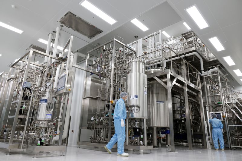 S.Korea factory activity suffers worst slump in 2-1/2 years on US tariffs, PMI shows