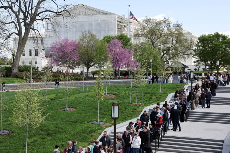 US revokes admittance of Romania to visa waiver travel program