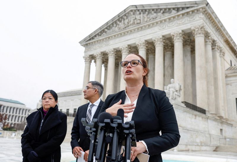 US judge orders North Carolina to certify Democrat winner of court election