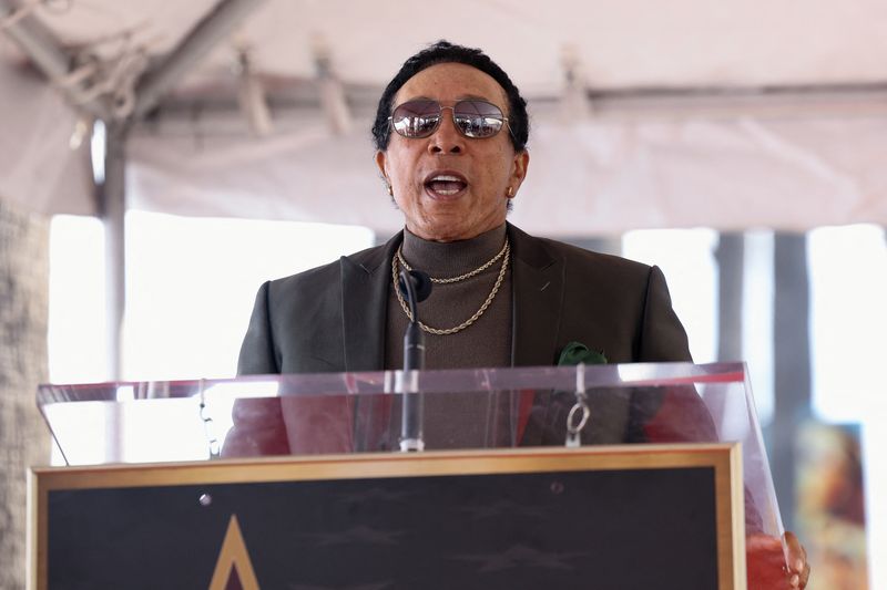Four housekeepers accuse Smokey Robinson of sexual assault