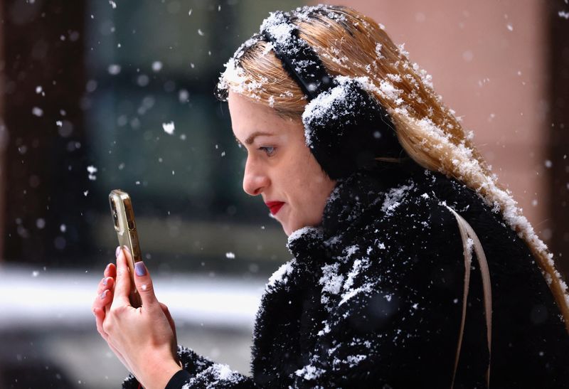 Mobile operators warn Europe may fall behind US on 6G without more spectrum