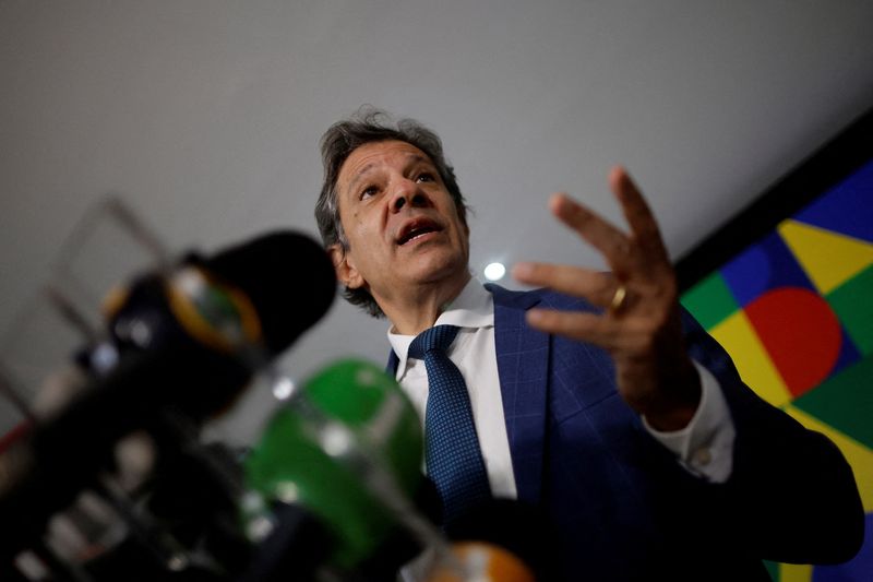 Haddad prevê inflação pouco abaixo do projetado no fechamento do ano