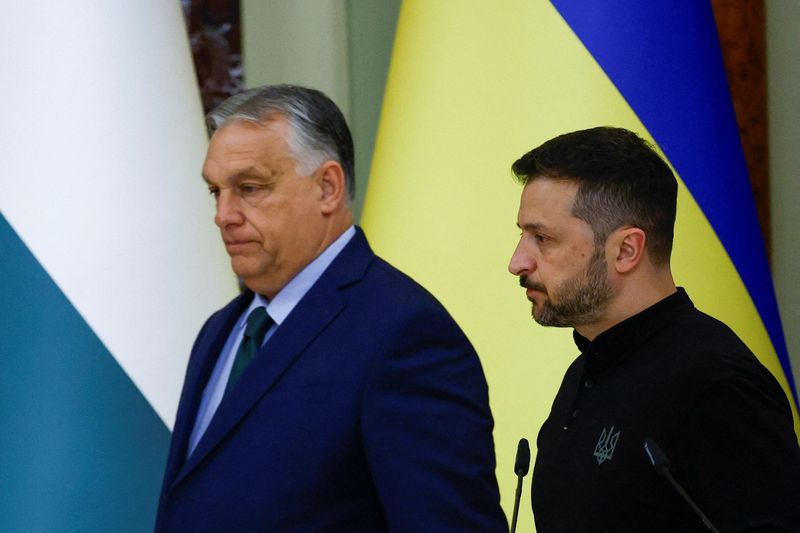 Ukraine, Hungary each expel two diplomats in espionage row