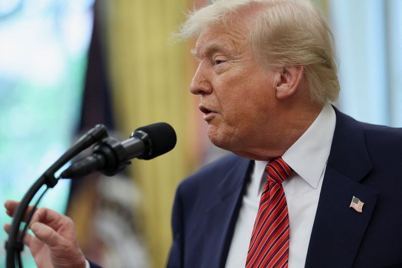 Trump plans to establish initiative encouraging migrants to self-deport