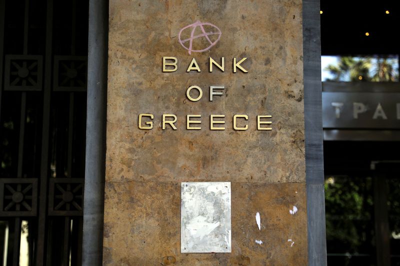 Greek warrant holders form creditor group amid government buyback