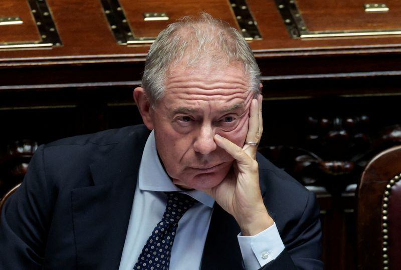 &copy; Reuters. Il ministro delle Imprese e del Made in Italy Adolfo Urso durante una seduta della Camera dei Deputati a Roma. REUTERS/Remo Casilli