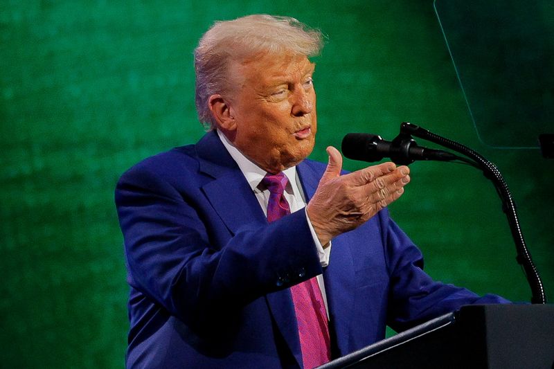 &copy; Reuters. Trump discursa em fórum em Riadn13/05/2025nREUTERS/Brian Snyder