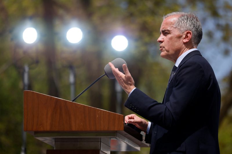 &copy; Reuters. FILE PHOTO: Canada's Prime Minister Mark Carney speaks during a press conference outside Rideau Hall, in Ottawa, Ontario, Canada May 13, 2025. REUTERS/Blair Gable/File Photo