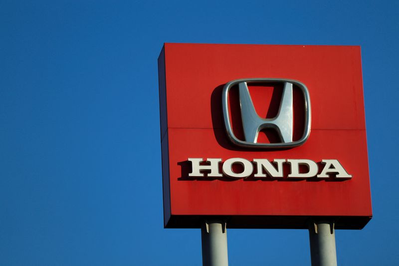 &copy; Reuters. Logo da Honda em Cuautitlan Izcalli, no Méxicon30/01/2025nREUTERS/Raquel Cunha