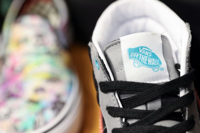 &copy; Reuters. Shoes are seen for sale at a Vans store, a brand owned by VF Corporation, in Manhattan, New York City, U.S., May 20, 2022. REUTERS/Andrew Kelly/File Photo