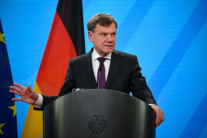 &copy; Reuters. Ministro das Relações Exteriores da Alemanha, Johann Wadephul, em Berlimn23/05/2025nREUTERS/Annegret Hilse
