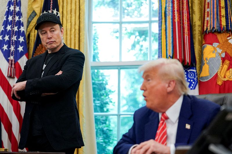 Trump said he would not drop Elon Musk's Starlink service