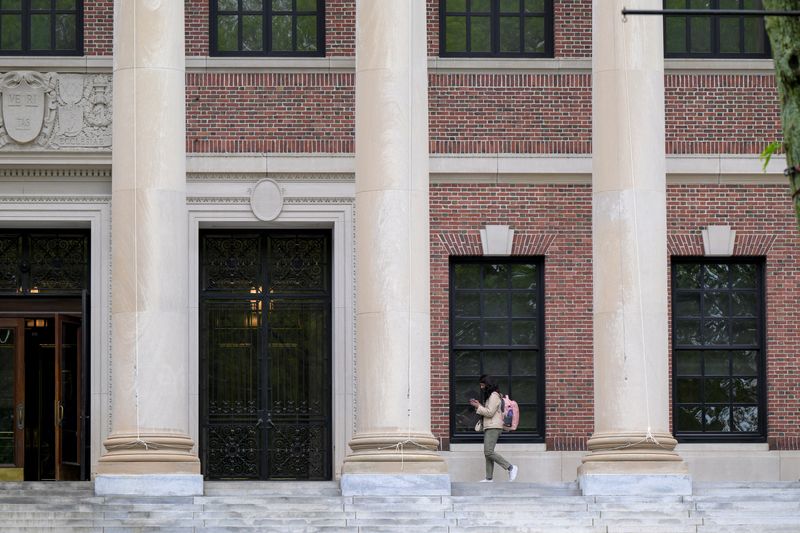 &copy; Reuters. Universidade de Harvard, em Cambridge, Massachusettsn23/05/2025nREUTERS/Faith Ninivaggi