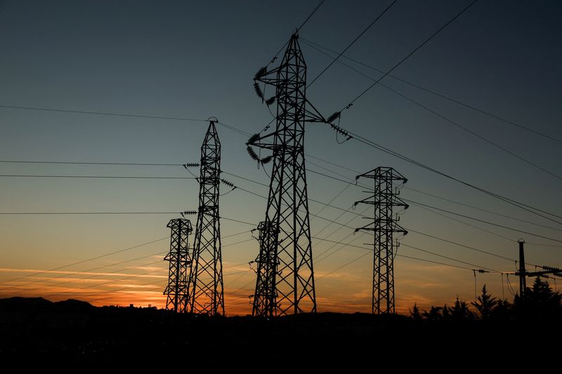 Miscalculation by Spanish power grid operator REE contributed to massive blackout, report finds