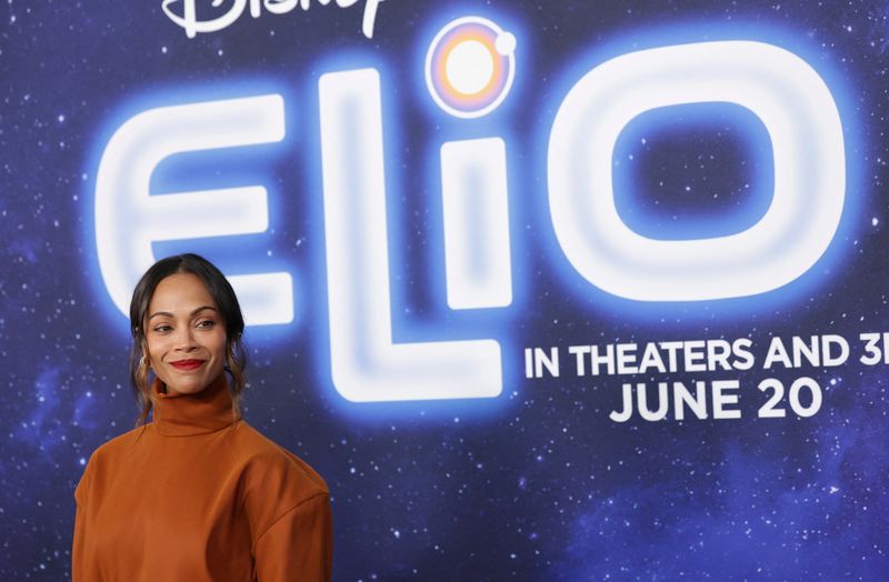 &copy; Reuters. Zoe Saldana em Los Angelesn 10/6/2025   REUTERS/Mario Anzuoni