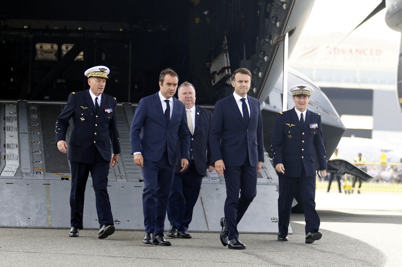 Macron challenges Europe to rival US, China in space