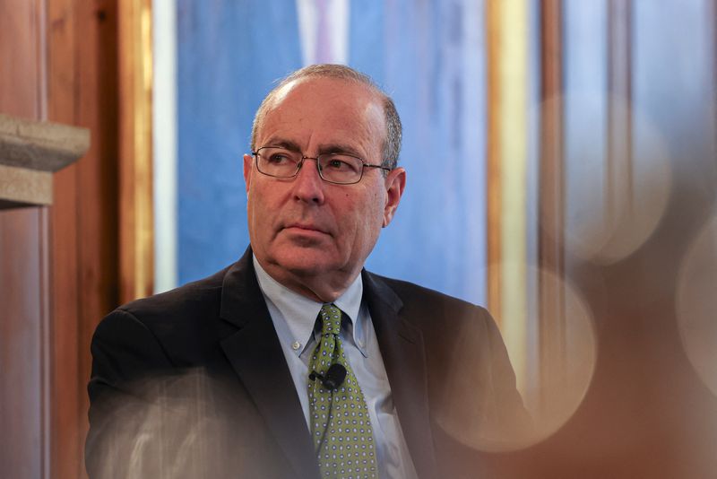 Exclusive-Fed's Barkin: No rush to cut, can't dismiss inflation risks from tariffs