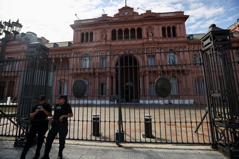 Holders of Argentina 1.5 billion euro GDP warrants file for US recognition of English judgments