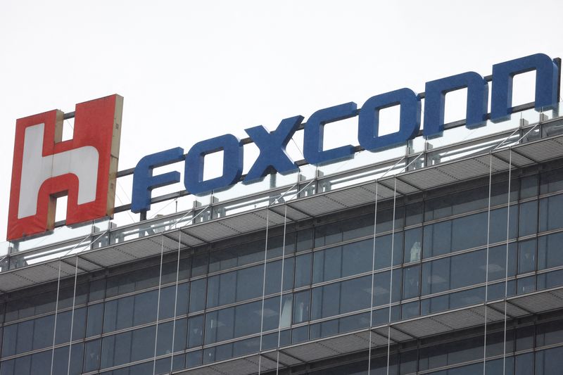 Foxconn nears deal to supply electric buses to Mitsubishi Fuso, Nikkei reports
