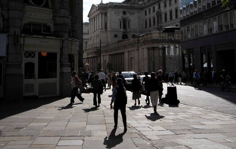 UK living standards set to stagnate for rest of 2020s, think tank says