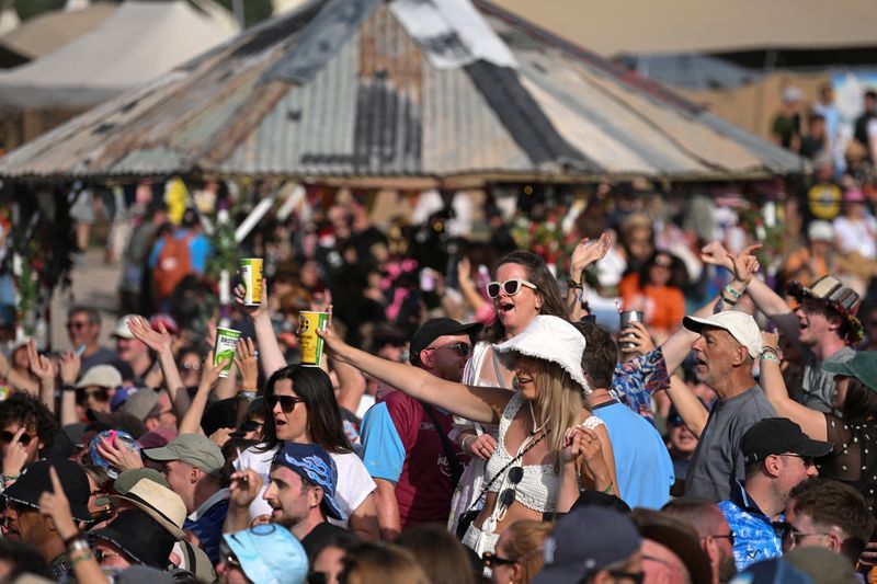 &copy; Reuters. Público no Festival Glastonbury n 26/6/2025   REUTERS/Jaimi Joy