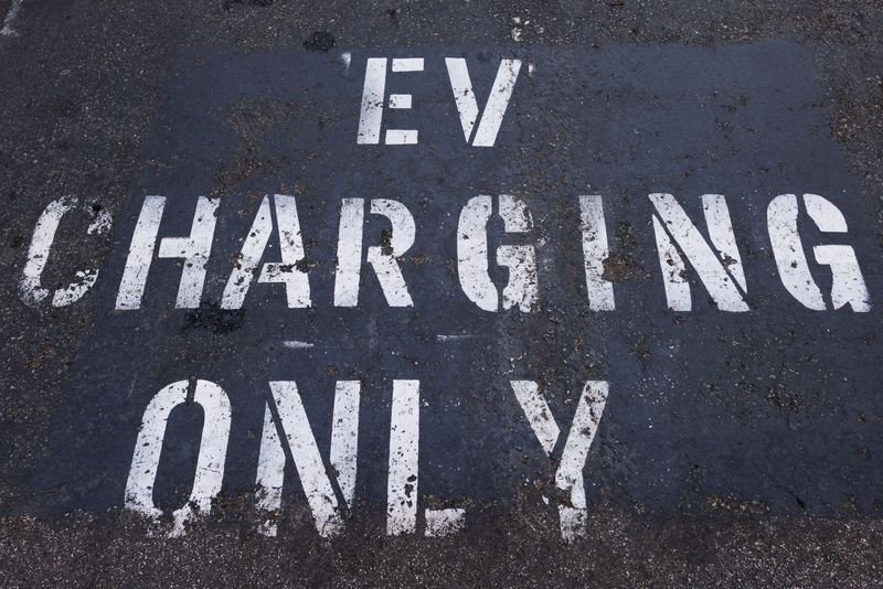 Senate Republicans seek to end EV tax credit by September 30
