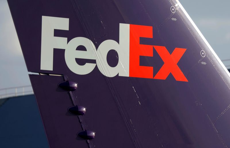 &copy; Reuters. FILE PHOTO: A FedEx Express logo is seen on an airplane at Paris Charles de Gaulle airport in Roissy-en-France in France May 25, 2020. REUTERS/Charles Platiau/File Photo