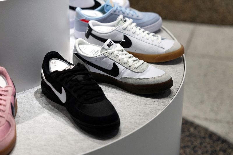 &copy; Reuters. FILE PHOTO: Nike shoes are seen in the King of Prussia Mall, in King of Prussia, Pennsylvania, U.S., April 3, 2025.  REUTERS/Rachel Wisniewski/File Photo