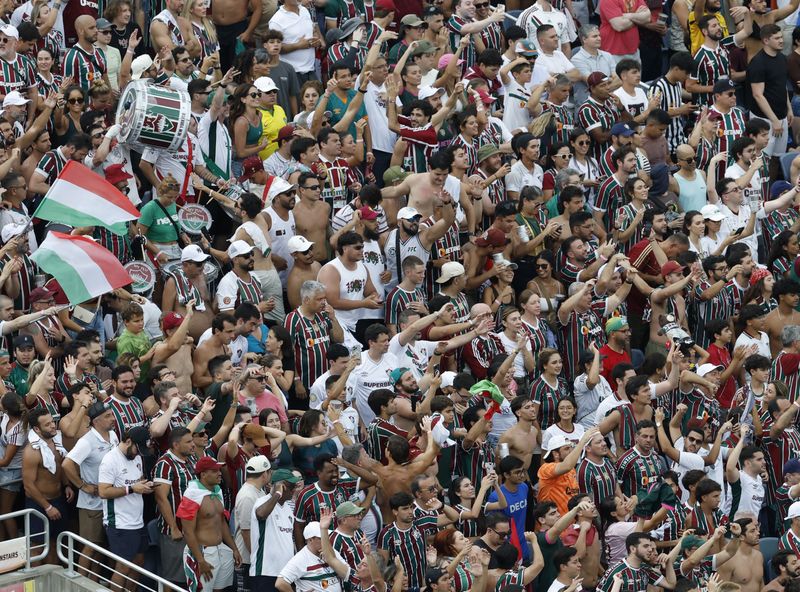 &copy; Reuters. Torcida do Fluminense durante partida contra o Al Hilal na Copa do Mundo de Clubes, em Orlandon04/07/2025nREUTERS/Marco Bello