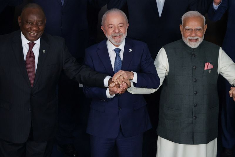 Sul Global tem de liderar novo desenvolvimento e não só exportar matéria-prima, diz Lula