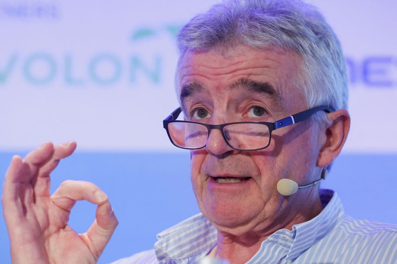 Ryanair sees strong summer bookings, CEO says heatwave not deterring travel