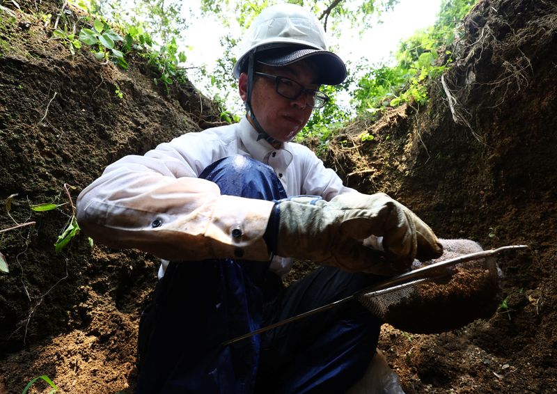 In Hiroshima, search for remains keeps war alive for lone volunteer