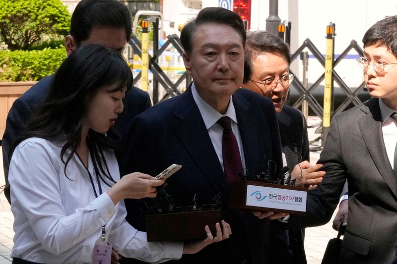 LYNXMPEL6802F_L Former South Korean leader Yoon returns to prison as a court