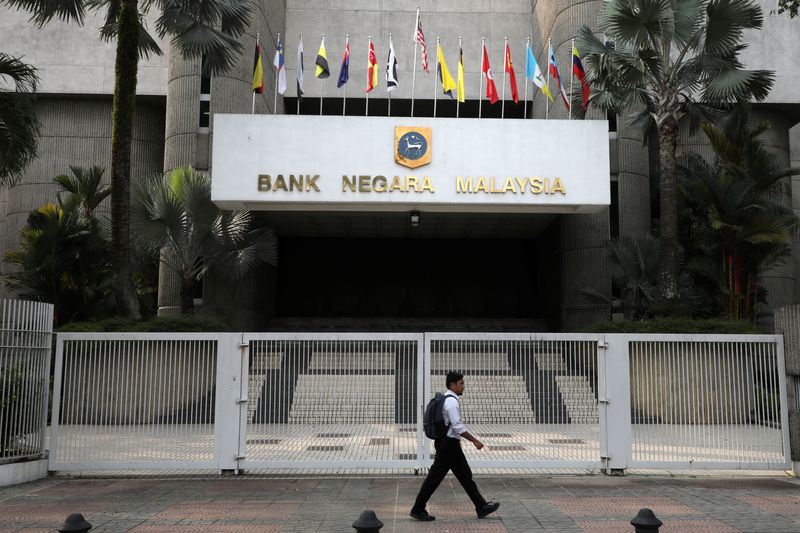 Malaysia central bank lowers key rate to 2.75% 