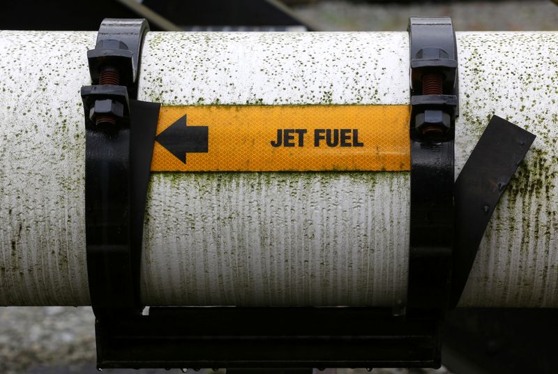&copy; Reuters. FILE PHOTO: A pipe transporting jet fuel offloaded from barges in seen at Kinder Morgan's Westridge Terminal on Burrard Inlet in Burnaby, British Columbia, Canada November 18, 2016.   REUTERS/Chris Helgren/File Photo