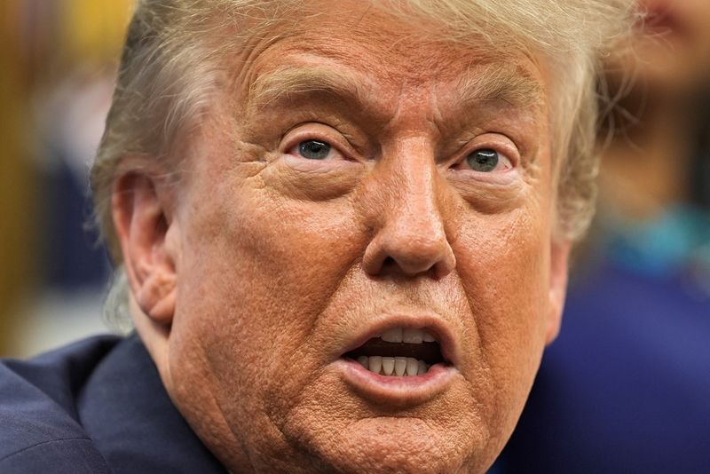 Trump anuncia que EUA irão cobrar tarifa de 50% do Brasil