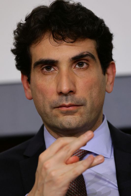 &copy; Reuters. Presidente do Banco Central, Gabriel Galípolo, durante cerimônia para marcar o aniversário de 60 anos do banco, em Brasílian02/04/2025nREUTERS/Ueslei Marcelino