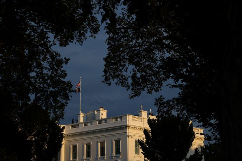 &copy; Reuters. FILE PHOTO: A general view of the White House in Washington, U.S., August 27, 2023. REUTERS/Julia Nikhinson/File Photo
