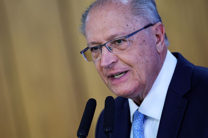Proposta comercial remetida pelo Brasil aos EUA em maio não foi respondida, diz Alckmin