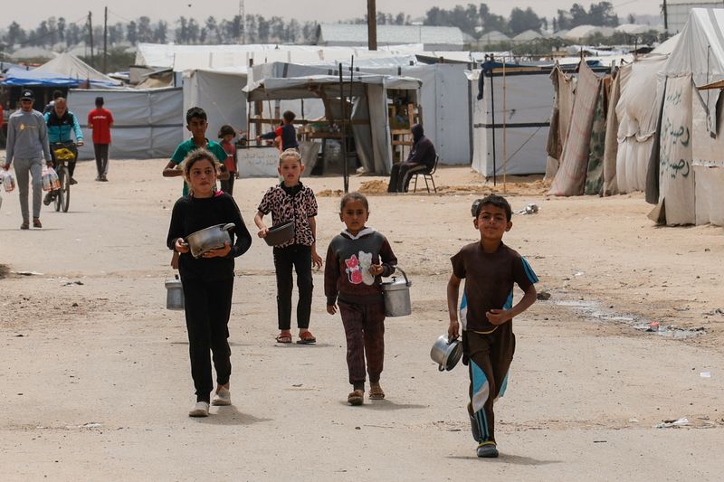 One in 10 children in its clinics are malnourished, UN Palestinian refugee agency says