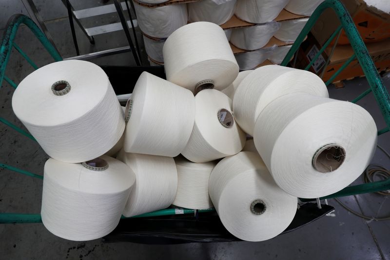 &copy; Reuters. Rolos fabricados pela indústria de papel e celulosen30/10/2018nREUTERS/Benoit Tessier