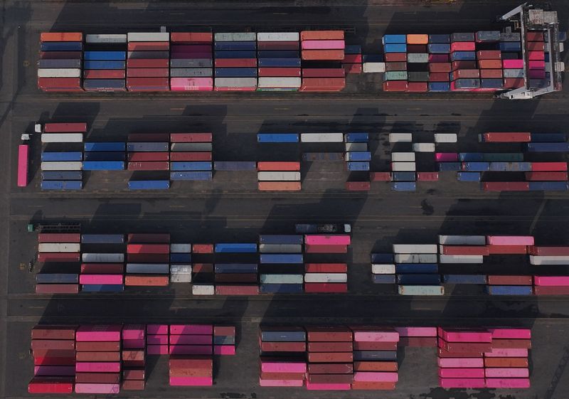 &copy; Reuters. Porto de Tanjung Priok em Jacartan10/07/2025. REUTERS/Ajeng Dinar Ulfiana/File Photo