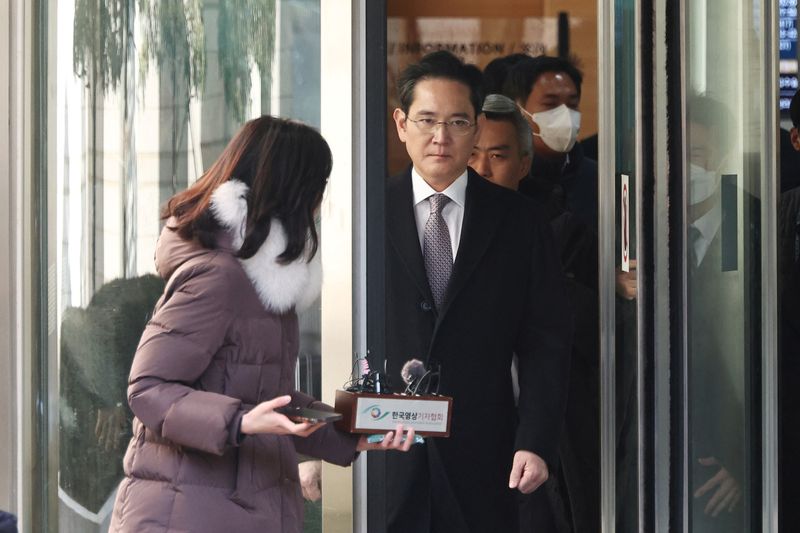 South Korea's top court clears Samsung Chairman Lee in 2015 merger fraud case
