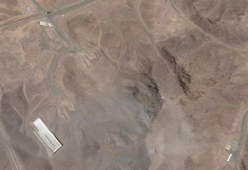 &copy; Reuters. Imagens de satélite de Fordow após ataques dos EUAn 22/6/2025   Planet Labs PBC via REUTERS