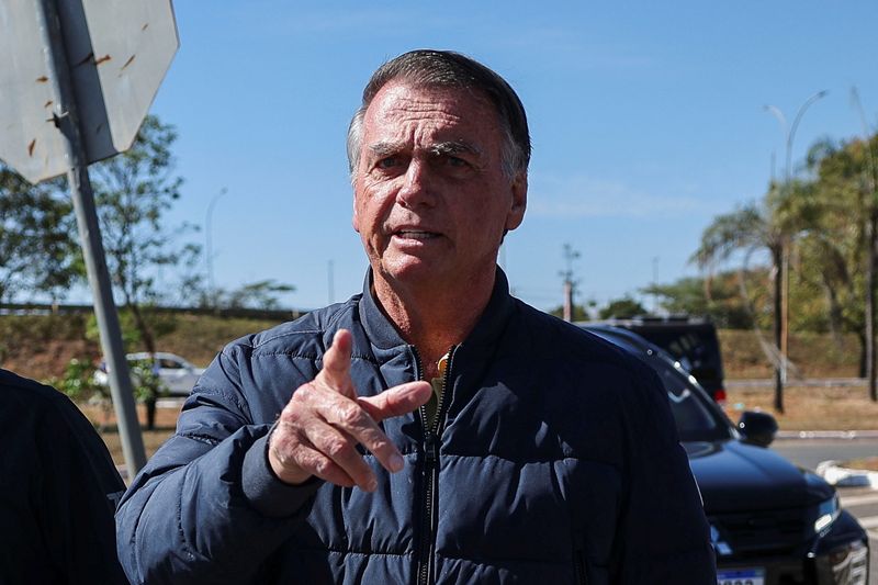 Nunca pensei em fugir do Brasil, diz Bolsonaro após STF impor medidas cautelares