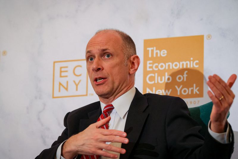 Fed's Goolsbee: new tariff announcements may delay rate cuts