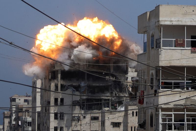 &copy; Reuters. Ataque israelense na Cidade de Gazan 21/7/2025   REUTERS/Khamis Al-Rifi