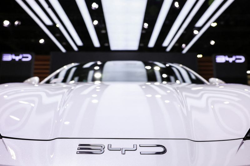 &copy; Reuters. FILE PHOTO: The BYD logos are displayed at the 45th Bangkok International Motor Show in Bangkok, Thailand, March 25, 2024. REUTERS/Chalinee Thirasupa/ File Photo