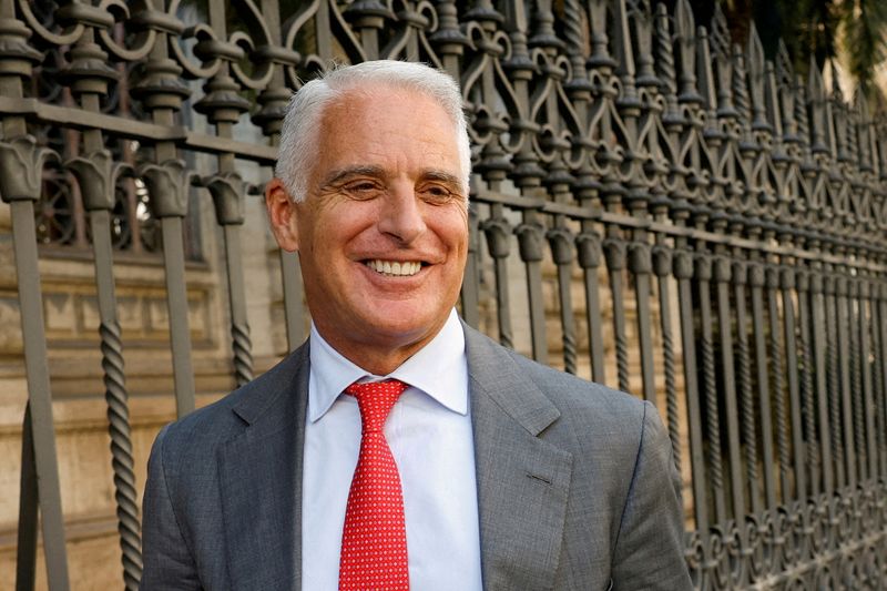 Il tourbillon M&A di Orcel si dissolve in nebbia